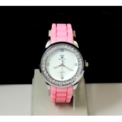 Montre femme avec bracelet en silicone rose, cadran blanc orné de strass