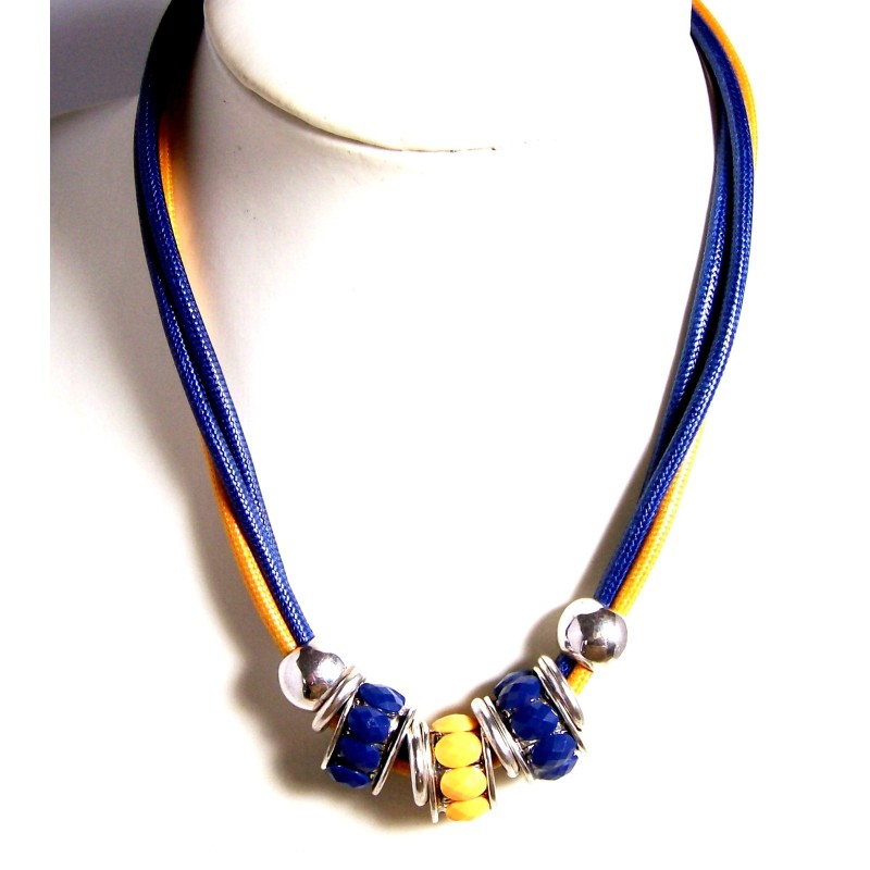 Collier perles bleues et jaunes, perles metal cordons cirés jaune et bleu