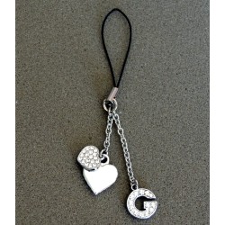 Bijou de sac en métal argenté personnalisé avec l'initiale G et des petits cœurs