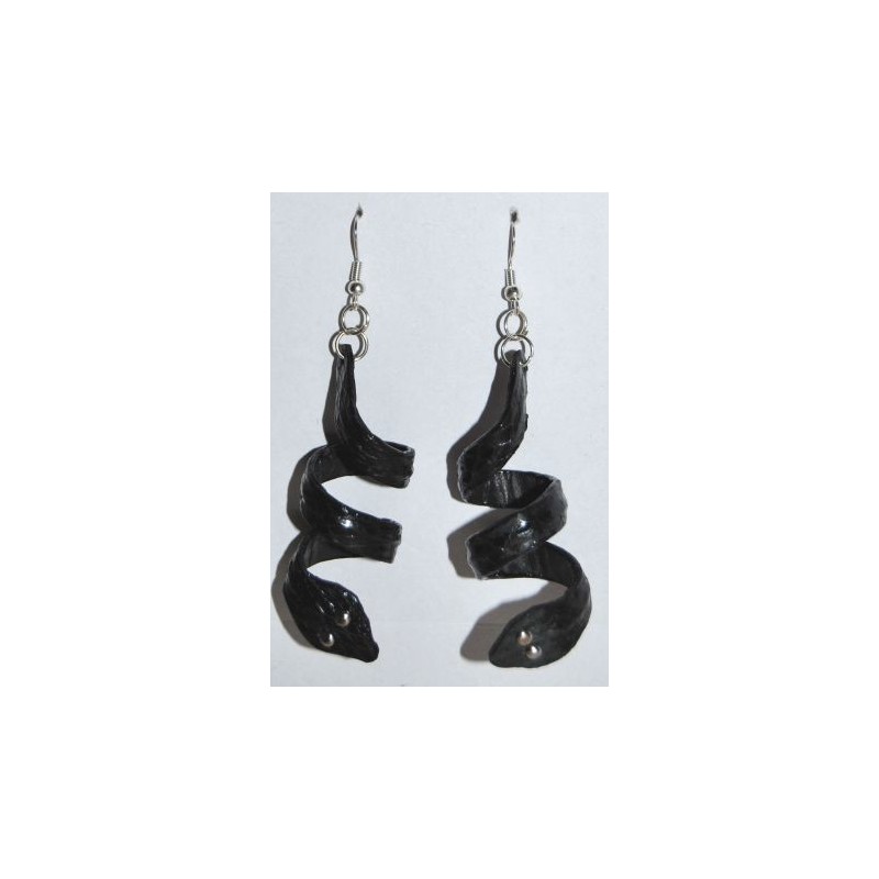 Boucles cuir noir, forme serpent 