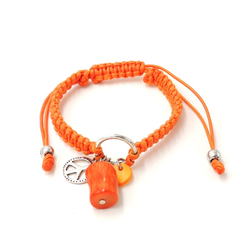 Bracelet en cordons cirés orange façon shamballa avec pierre orange et logo métal peace and love 