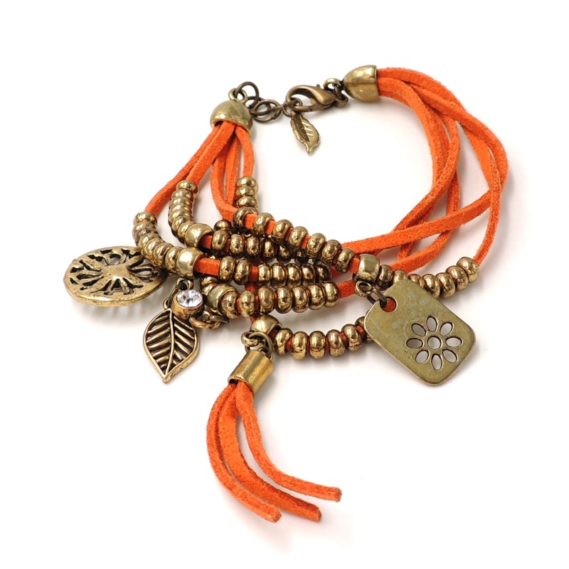 Bracelet en cuir multirangs orange, perles et breloques couleur vieil or 