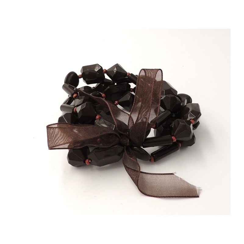 Bracelet avec des pierres couleur chocolat sur 4 rangs,  ruban assorti