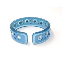 Bracelet en résine bleue transparente ornée de strass blancs