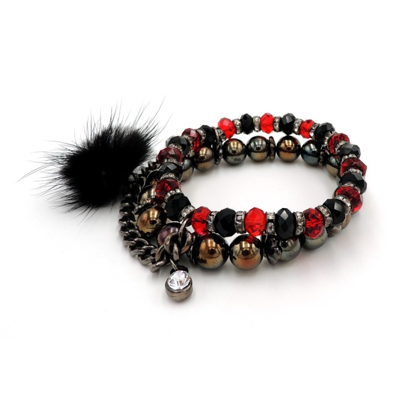 Bracelet avec des perles rouges, noires, tons bronze, chaînette, strass, fourrure noire