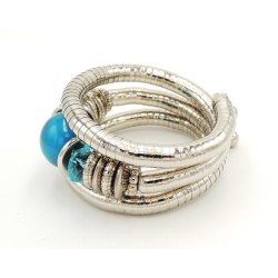 Bracelet serpent en métal argenté articulé et pierre turquoise en résine, charms