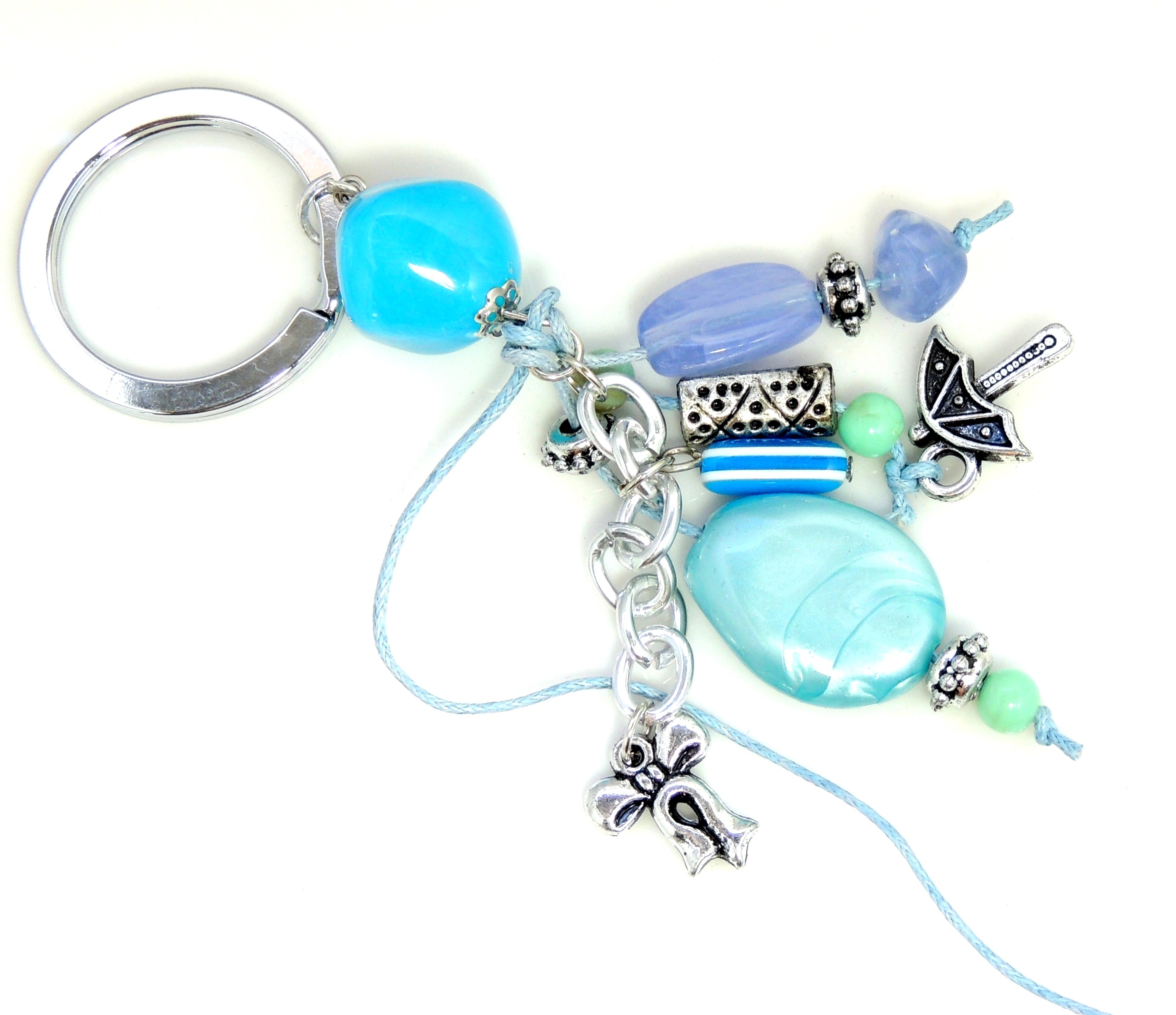 Porte-clés femme avec pierres en résine bleu turquoise et breloques métal  argenté